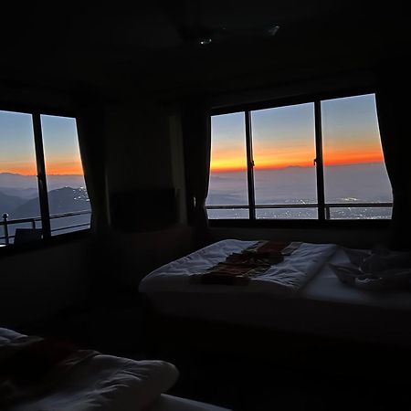 Hotel Pristine Himalaya ポカラ エクステリア 写真