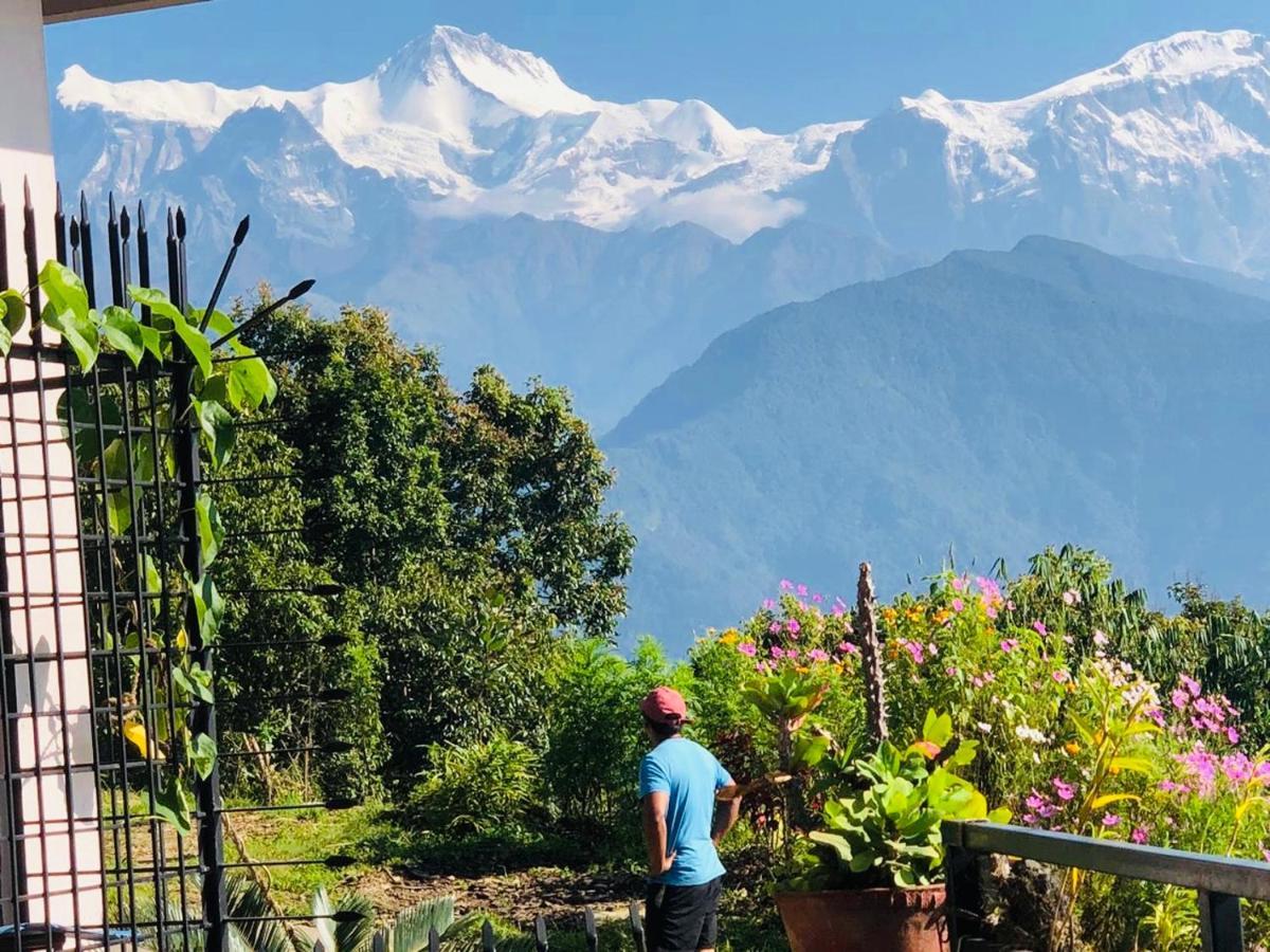 Hotel Pristine Himalaya ポカラ エクステリア 写真