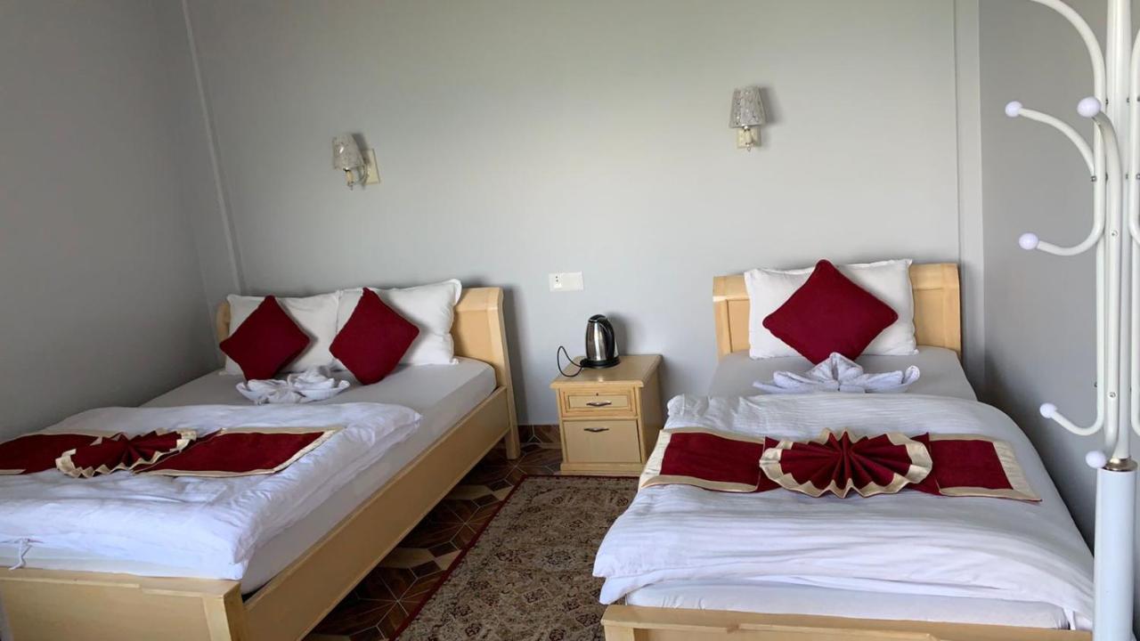 Hotel Pristine Himalaya ポカラ エクステリア 写真