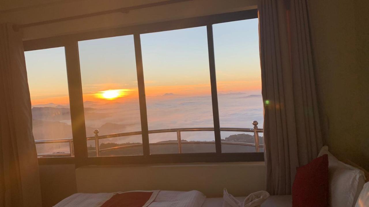 Hotel Pristine Himalaya ポカラ エクステリア 写真