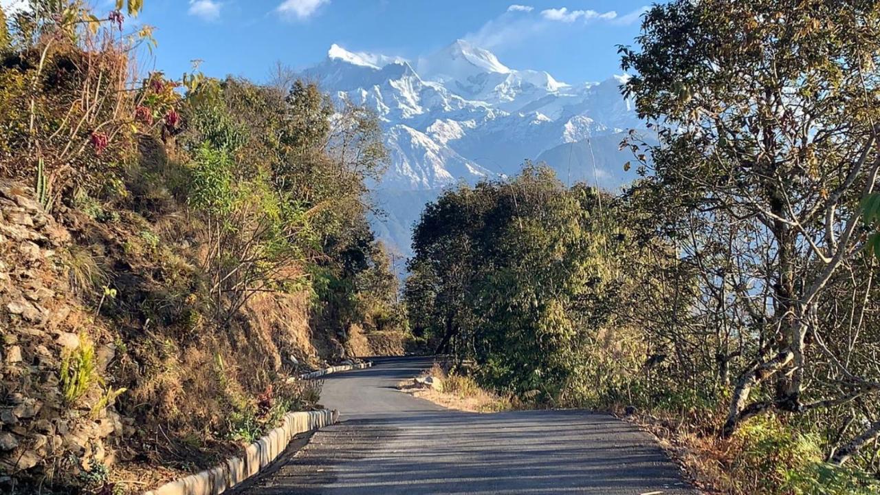 Hotel Pristine Himalaya ポカラ エクステリア 写真