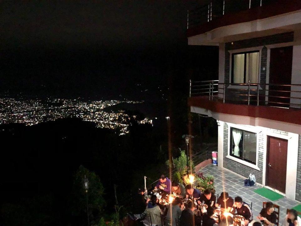 Hotel Pristine Himalaya ポカラ エクステリア 写真