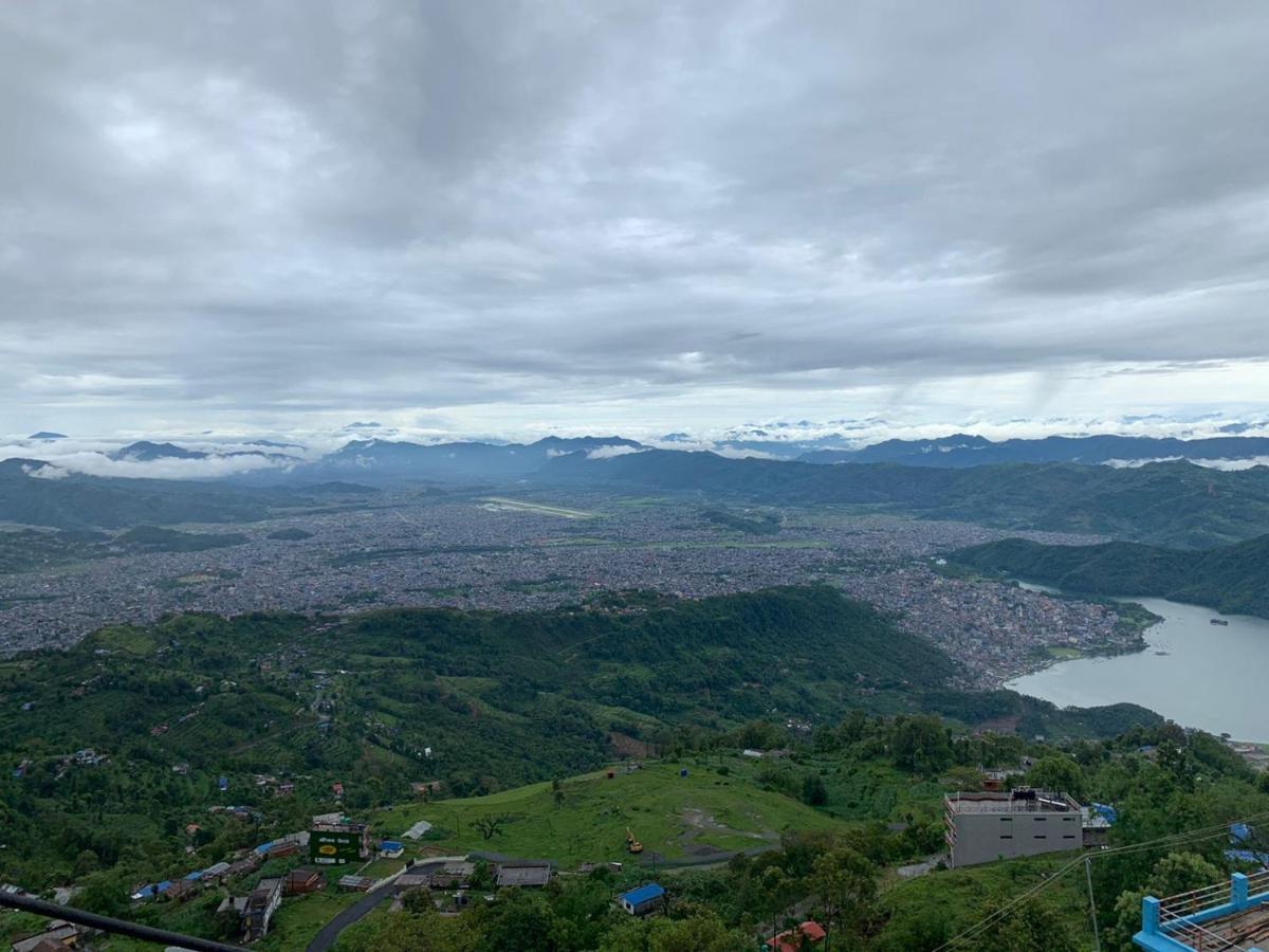 Hotel Pristine Himalaya ポカラ エクステリア 写真