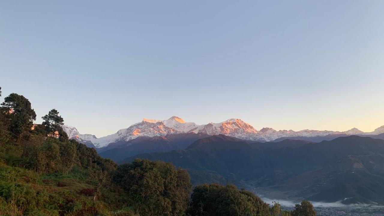 Hotel Pristine Himalaya ポカラ エクステリア 写真