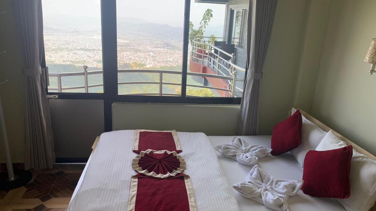 Hotel Pristine Himalaya ポカラ エクステリア 写真