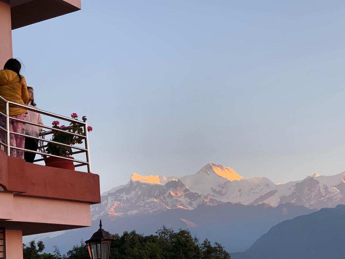 Hotel Pristine Himalaya ポカラ エクステリア 写真