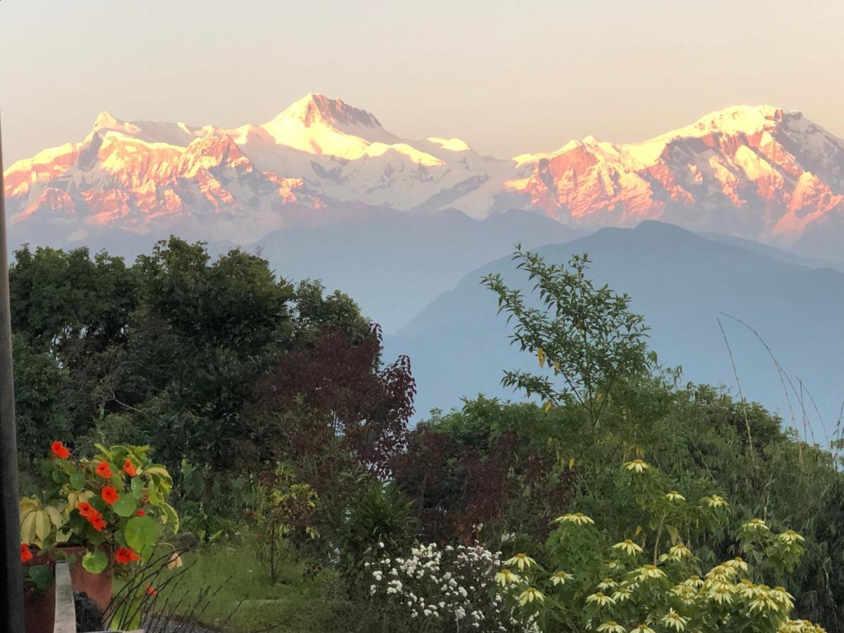 Hotel Pristine Himalaya ポカラ エクステリア 写真